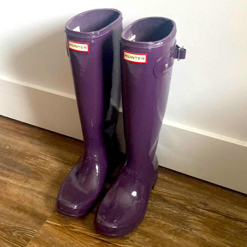 Gently worn Hunter Boots tall size 9